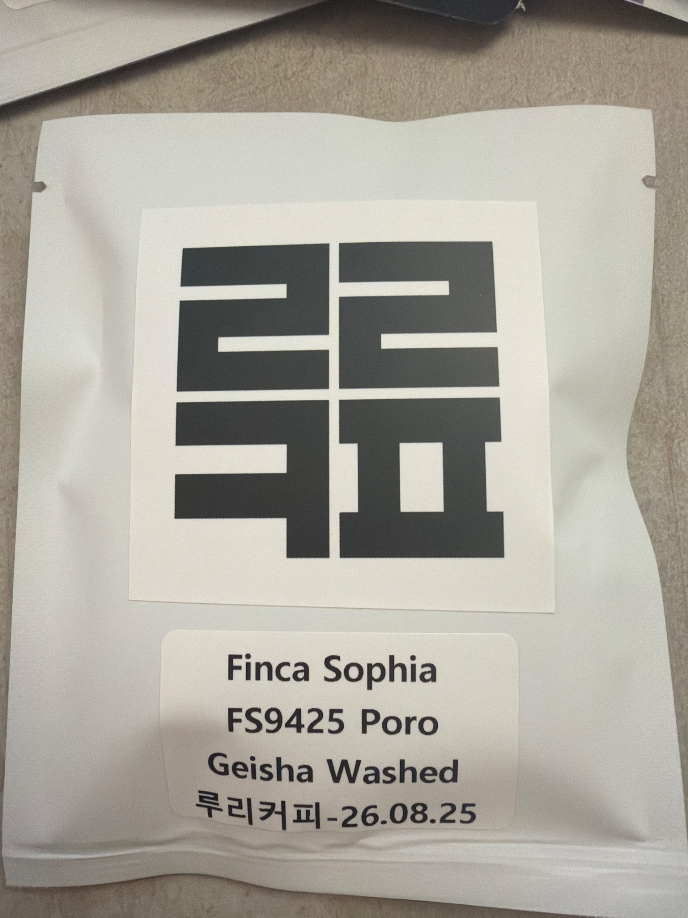 RULI COFFEE (ㄹㄹㅋㅍ) Finca Sophia FS9425 Poro Geisha Washedの袋