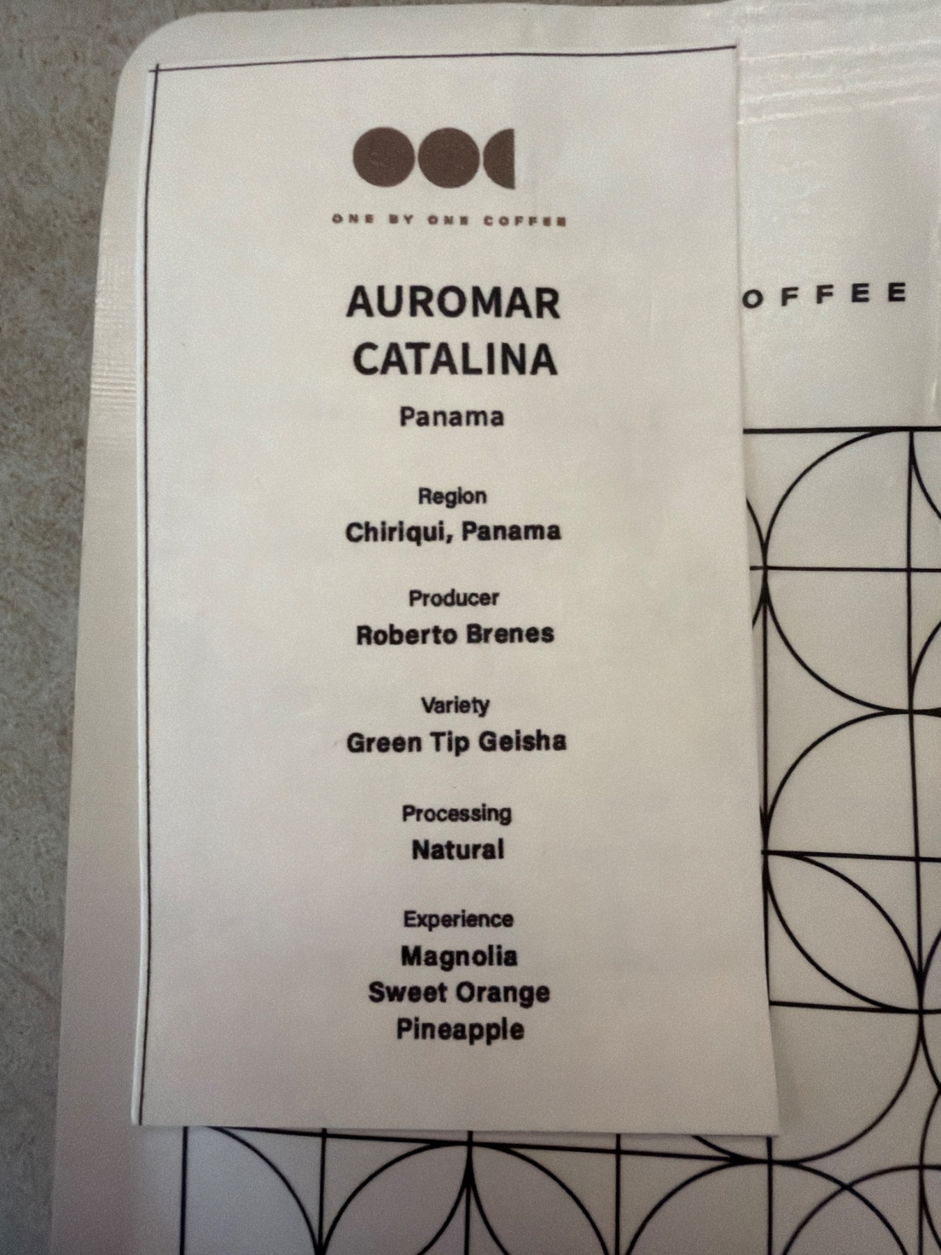 ONE BY ONE COFFEE AUROMAR CATALINAの袋