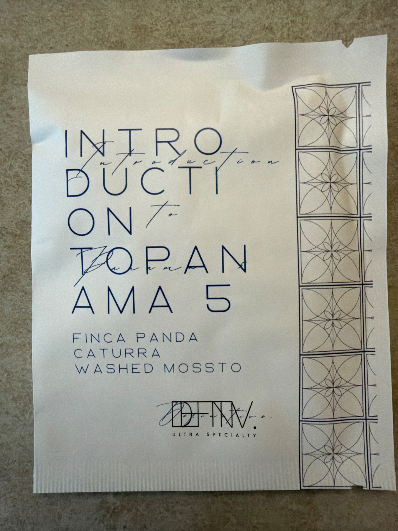 Definitive. Introduction to Panama 5 - Finca Panda Caturra Washed Mosstoの袋